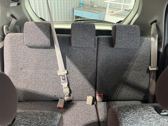 シートクーラー、シートメモリー、ＬＥＤライト、フォグランプ、オートライト、オートハイビーム、本革シート、レザーシート、プッシュスタート、スマートキー、アルミホイール（ＡＷ）　　　　　　　　　　　　　→