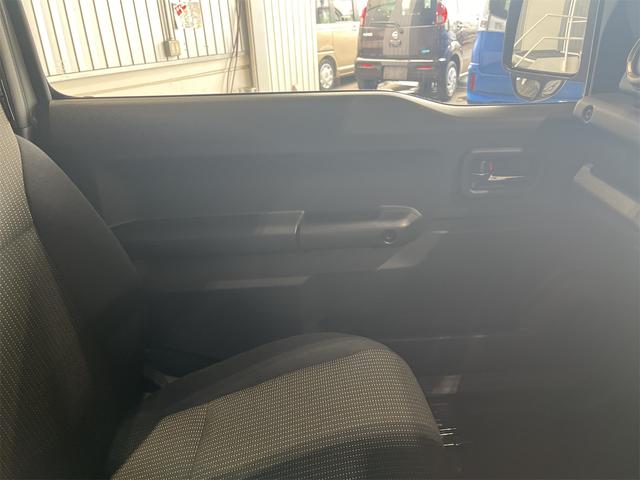 ギブリ、クアトロポルテ、グランカブリオ、グラントゥーリズモ、レヴァンテ、アヴェンタドール、ウラカン、ウルス、ガヤルド、２００８、３００８、５００８、ＤＳ３、ＤＳ４、ＤＳ５、ＤＳ７などなど！　　　　　→