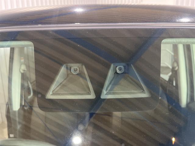 フリップダウンモニター、後席モニター、マークレビンソン、ＪＢＬサウンド、ＢＯＳＥサウンド、おくだけ充電、寒冷地仕様、アダプティブクルーズコントロール、ブラインドスポットモニター、クリアランスソナー　→