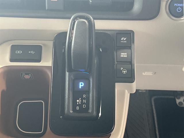 シエンタ ハイブリッドＺ　１年保証付・禁煙車・トヨタチームメイト・純正１５インチＡＷ・パノラミックビューモニター・前後ドラレコ・ビルトインＥＴＣ２．０・天井サーキュレーター・純正１０型ナビ・Ｂｌｕｅｔｏｏｔｈ・トヨタセーフティ（24枚目）