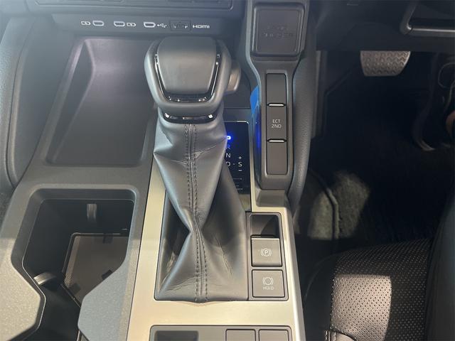 ランドクルーザー２５０ ＶＸ　１年保証付・禁煙車・１オーナー・トヨタチームメイト・丸目ＬＥＤオートライト・ムーンルーフ・ナビ・Ｂｌｕｅｔｏｏｔｈ・パノラミックビューモニター・トヨタセーフティ・クルーズコントロール・黒レザーシート（23枚目）