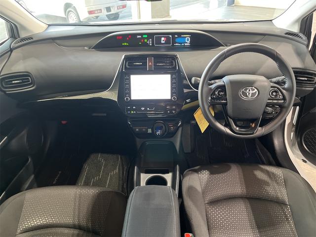 プリウス SセーフティプラスII 1年保証付・禁煙車・1オーナー・ナビ・Bluetooth・AppleCarPlay・バックモニター・トヨタセーフティ・クルーズコントロール・ブラインドスポットモニター・LEDオートライト・前後ドラレコ(8枚目)