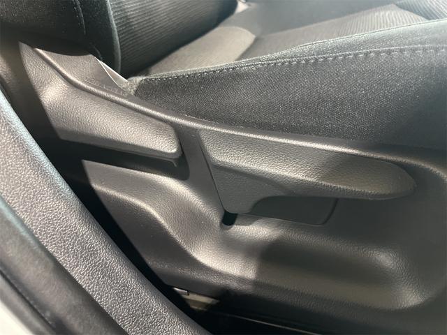 プリウス SセーフティプラスII 1年保証付・禁煙車・1オーナー・ナビ・Bluetooth・AppleCarPlay・バックモニター・トヨタセーフティ・クルーズコントロール・ブラインドスポットモニター・LEDオートライト・前後ドラレコ(40枚目)