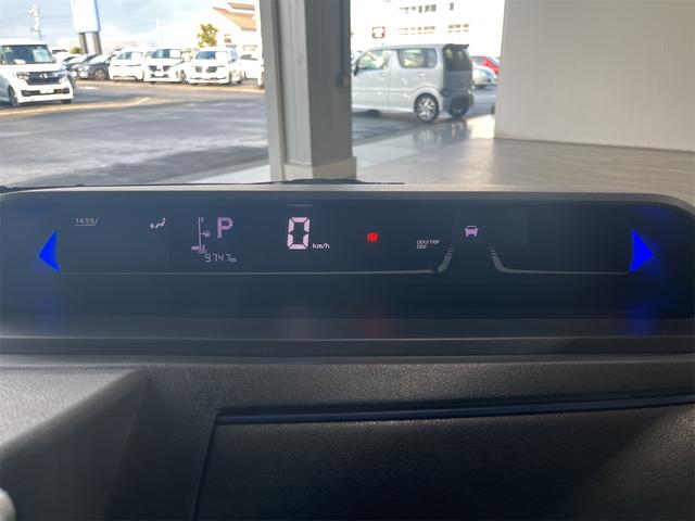 本革巻ステアリング・ウィンカードアミラー・電動格納ドアミラー・プッシュスタート・スマートキー・純正１５インチアルミホイール・ドライブレコーダー・ビルトインＥＴＣ・フロアマット　　　　　　　　　　　　→