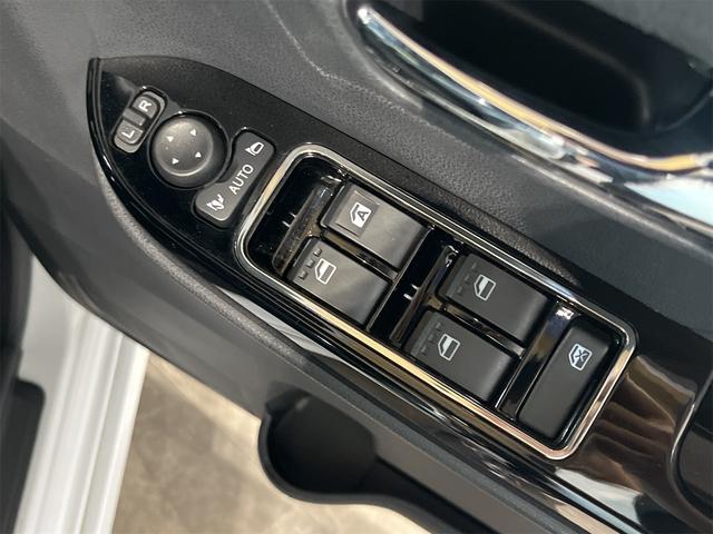 ベンテイガ、Ｅタイプ、Ｅペイス、Ｆタイプ、Ｆペイス、ディフェンダー、レンジローバー、イヴォーグ、ヴェラール、ヴォーグ、クラブマン、クロスオーバー、ＤＢ１１、ＤＢＳ、ＤＢＸ、ヴァンテージ、ラピード　　→