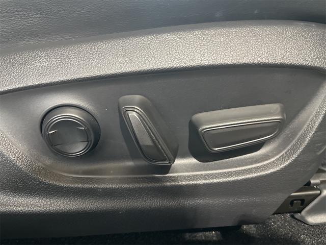 クラウンクロスオーバー RSアドバンスド 1年保証付・禁煙車・モデリスタ・ムーンルーフ・パノラミックビューモニター・トヨタチームメイト・デジタルインナーミラー・電動リアサンシェード・前後ドラレコ・ナビ・TV・シートエアコン・黒茶レザーシート(43枚目)