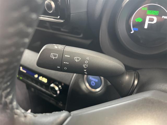 ヤリスクロス ハイブリッドＧ　１年保証付・禁煙車・ＬＥＤオートライト・ナビ・ＴＶ・Ｂｌｕｅｔｏｏｔｈ・ＡｐｐｌｅＣａｒＰｌａｙ・ＵＳＢ・バックモニター・トヨタセーフティ・クルーズコントロール・クリアランスソナー・純正１６インチＡＷ（13枚目）