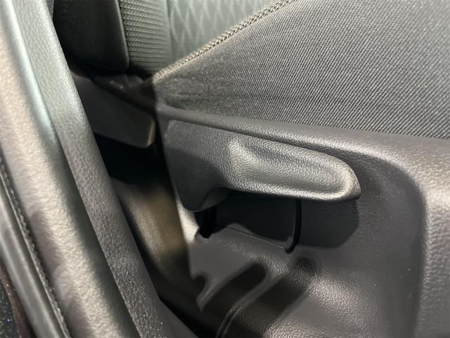 ヤリスクロス ハイブリッドＧ　１年保証付・禁煙車・ＬＥＤオートライト・ナビ・ＴＶ・Ｂｌｕｅｔｏｏｔｈ・ＡｐｐｌｅＣａｒＰｌａｙ・ＵＳＢ・バックモニター・トヨタセーフティ・クルーズコントロール・クリアランスソナー・純正１６インチＡＷ（40枚目）