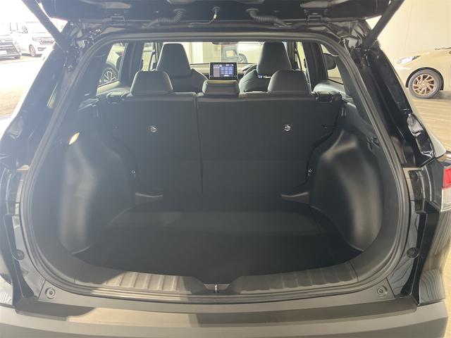 カローラクロス ハイブリッド Z 1年保証付・禁煙車・ブラインドスポットモニター・パノラミックビューモニター・9型ナビ・Bluetooth・トヨタセーフティ・クルーズコントロール・パワーバックドア・シートヒーター・パワーシート・ETC(55枚目)