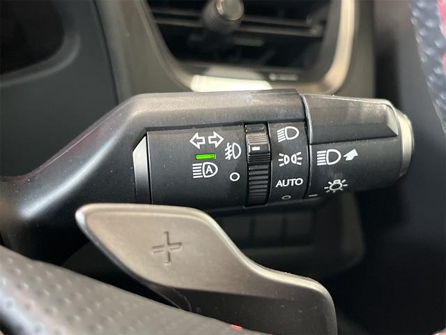 ＵＸ ＵＸ２５０ｈ　Ｆスポーツ　１年保証付・禁煙車・専用本革スポーツ赤シート・ナビ・ＴＶ・Ｂｌｕｅｔｏｏｔｈ・バックモニター・レクサスセーフティ・クルーズコントロール・パワーバックドア・パワーシート・三眼ＬＥＤオートライト・ドラレコ（13枚目）