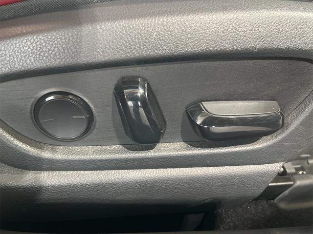 ＵＸ ＵＸ２５０ｈ　Ｆスポーツ　１年保証付・禁煙車・専用本革スポーツ赤シート・ナビ・ＴＶ・Ｂｌｕｅｔｏｏｔｈ・バックモニター・レクサスセーフティ・クルーズコントロール・パワーバックドア・パワーシート・三眼ＬＥＤオートライト・ドラレコ（42枚目）