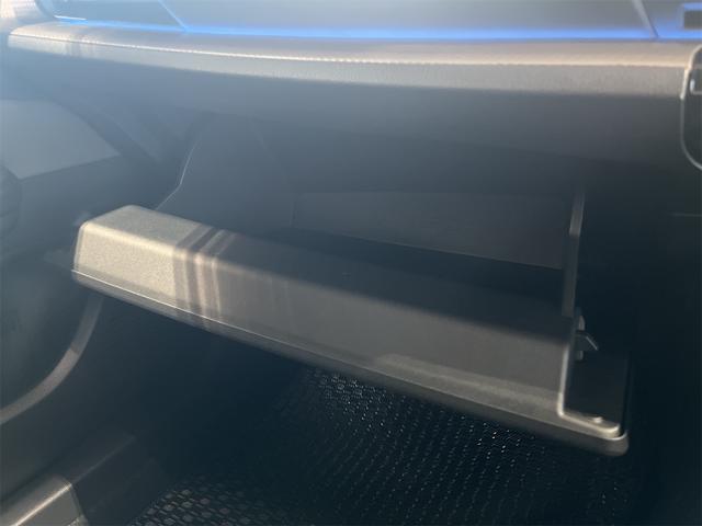 プリウス Ｚ　１年保証付・デジタルインナーミラー・ブラインドスポットモニター・前後ドラレコ・純正ナビ・ＴＶ・Ｂｌｕｅｔｏｏｔｈ・パノラミックビューモニター・トヨタセーフティ・トヨタチームメイト・クルーズコントロール（47枚目）