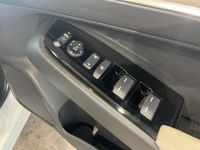 ヴェゼル ｅ：ＨＥＶ　Ｚ　１年保証付・禁煙車・ブラインドスポットモニター・ワイヤレス充電・ＥＴＣ・ナビ・ＴＶ・Ｂｌｕｅｔｏｏｔｈ・ＵＳＢ・バックモニター・ホンダセンシング・クルーズコントロール・パワーバックドア・シートヒーター（37枚目）