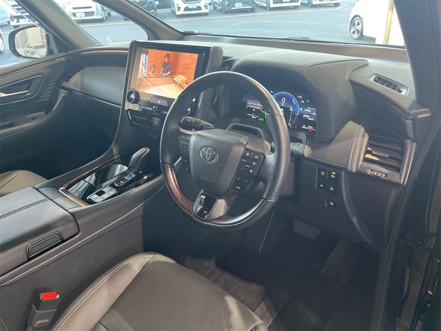 アルファードハイブリッド Ｚ　１年保証付・禁煙車・トヨタチームメイト・ムーンルーフ・ユニバーサルステップ・デジタルインナーミラー・フリップダウンモニター・ＴＶ・クルーズコントロール・ブラインドスポットモニター・両側パワースライド（44枚目）