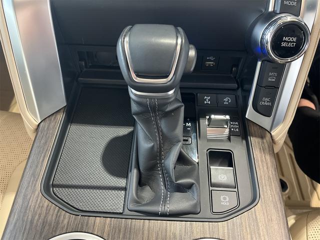 ランドクルーザー ＺＸ　１年保証付・禁煙車・モデリスタ・ＪＢＬ・リヤエンターテインメントシステム・ナビ・ＴＶ・ＤＶＤ・Ｂｌｕｅｔｏｏｔｈ・ＡｐｐｌｅＣａｒＰｌａｙ・ＨＤＭＩ・パノラミックビューモニター・ベージュレザーシート（24枚目）