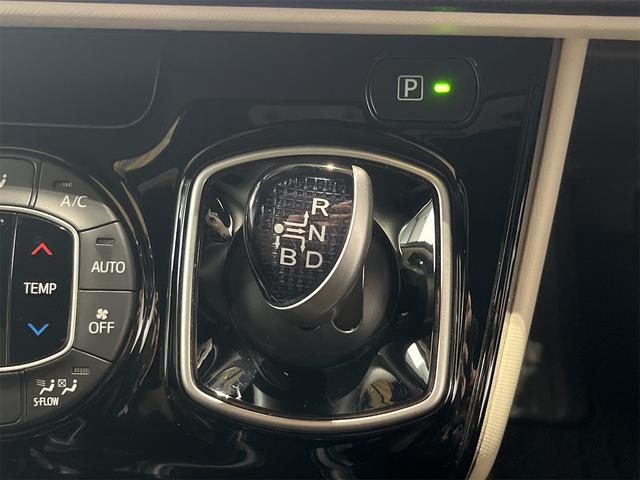ノア ハイブリッドＧ　１年保証付・禁煙車・両側パワースライド・ナビ・ＴＶ・ＤＶＤ・Ｂｌｕｅｔｏｏｔｈ・バックモニター・トヨタセーフティ・クルーズコントロール・クリアランスソナー・シートヒーター・ＬＥＤオートライト・ＥＴＣ（25枚目）