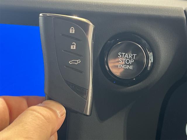 ＧＸ ＧＸ５５０　オーバートレイル＋　１年保証付・禁煙車・１オーナー・デジタルインナーミラー・前後ドラレコ・ムーンルーフ・純正ナビ・ＴＶ・Ｂｌｕｅｔｏｏｔｈ・パノラミックビューモニター・白黒ハーフレザーシート・クールボックス・おくだけ充電（18枚目）