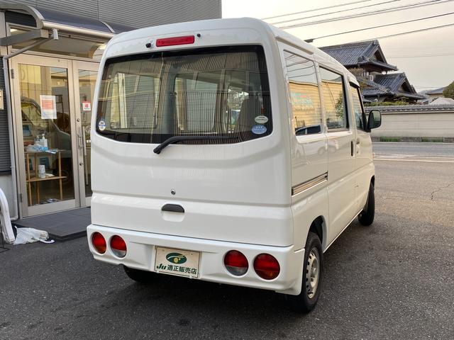 ミニキャブバン ＣＤ　６６０ＣＤハイルーフ新春フェアー開催中　大手企業リースＵＰ車　内装傷少ない　４人乗り　ＡＴ　バックカメラ　両側スライドドア　エアコン　パワーステアリング　長期無償保証付　車検整備付（10枚目）