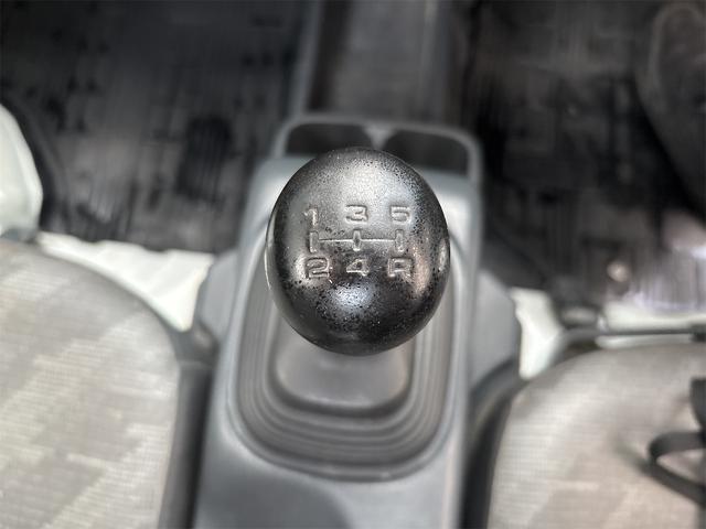 キャリイトラック FC 4WD・5速マニュアル・社外CDオーディオ・エアコン・パワステ(4枚目)