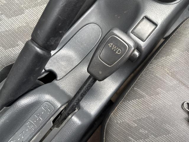 キャリイトラック FC 4WD・5速マニュアル・社外CDオーディオ・エアコン・パワステ(5枚目)