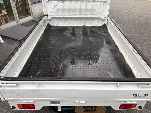キャリイトラック FC 4WD・5速マニュアル・社外CDオーディオ・エアコン・パワステ(11枚目)