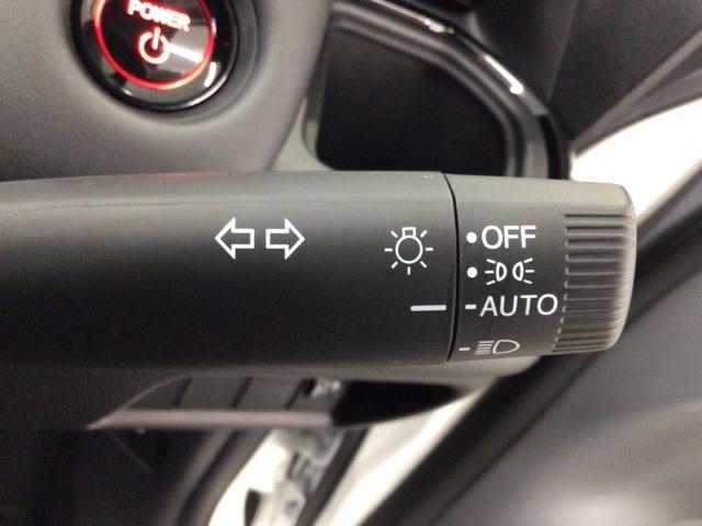 フィット ｅ：ＨＥＶホームブラックスタイル　デモカーＵＰ・ＬＥＤ・ディスプレイオーディオ・純正ＡＷ・ホンダＣＯＮＮＥＣＴ　オートライト　Ｂカメラ　１オーナー　ＬＥＤライト　クリアランスソナー　サイドＳＲＳ　オートクルーズコントロール　ＶＳＡ（23枚目）