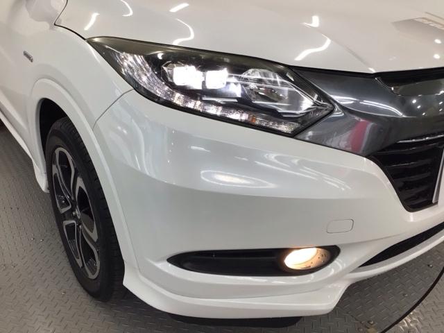 ヴェゼル ハイブリッドＺ　ＬＥＤ・フルセグ・メモリナビ・バックカメラ・純正ＡＷ・シートヒーター・ＥＴＣ　Ｒカメ　スマキー　ワンオーナー　ＬＥＤランプ　ＥＴＣ付　ＵＳＢ　シ－トヒ－タ－　サイドカーテンエアバック　ＶＳＡ　キーフリ（3枚目）