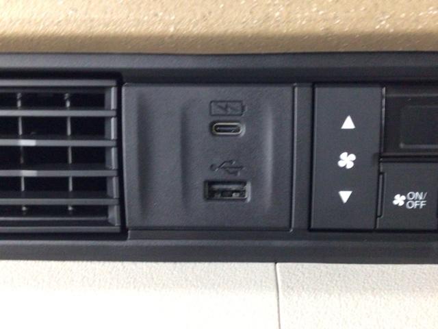 Ｎ－ＢＯＸ ベースグレード　デモカーＵＰ・ＬＥＤ・フルセグ・メモリナビ・ホンダＣＯＮＮＥＣＴ・ＥＴＣ　衝突軽減システム　スマートキ－　カーテンエアバック　イモビライザー　ＥＣＯモード　横滑り防止　オートクルーズ　キーフリー（11枚目）