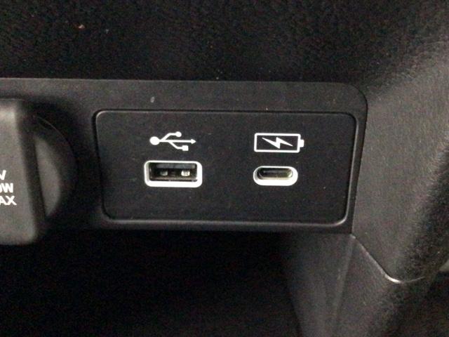 ステップワゴン ｅ：ＨＥＶスパーダ　ＬＥＤ・ホンダＣＯＮＮＥＣＴ・メモリナビ・ＤＶＤ・バックカメラ・純正ＡＷ・ＥＴＣ　１オーナー　マルチカメラ　デュアルエアコン　フルオートエアコン　ＥＳＣ　シートヒータ　オートライト　キーフリー　イモビ（11枚目）