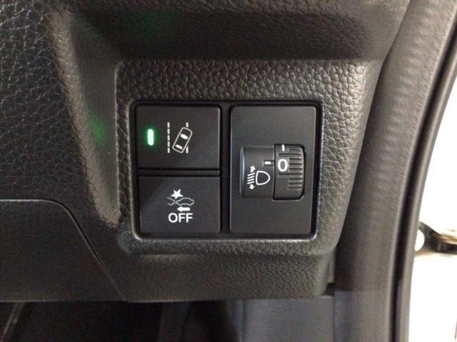 Ｎ－ＢＯＸカスタム Ｌターボ　ＬＥＤ・フルセグ・メモリナビ・バックカメラ・純正ＡＷ・シートヒーター・ＥＴＣ　地デジチューナー　衝突軽減ブレーキサポート　ＬＥＤヘッドライ　１オーナー　アイドリングＳ　ターボエンジン　ＰＳ　エアバック（7枚目）