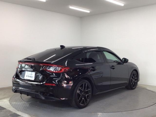 シビック ｅ：ＨＥＶ　ＬＥＤ・フルセグ・メモリナビ・バックカメラ・純正ＡＷ・ホンダＣＯＮＮＥＣＴ　盗難防止システム　クリアランスソナー　オートクルーズコントロール　地デジフルセグ　後カメラ　１オーナー車　ＵＳＢポート　禁煙（4枚目）