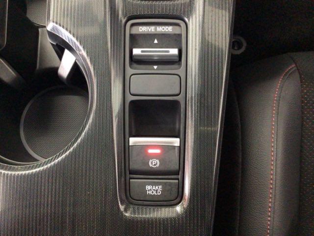 シビック ｅ：ＨＥＶ　ＬＥＤ・フルセグ・メモリナビ・バックカメラ・純正ＡＷ・ホンダＣＯＮＮＥＣＴ　盗難防止システム　クリアランスソナー　オートクルーズコントロール　地デジフルセグ　後カメラ　１オーナー車　ＵＳＢポート　禁煙（10枚目）