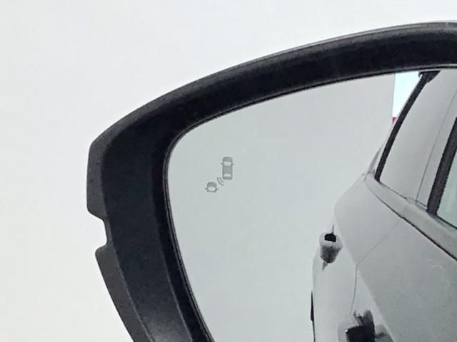 シビック ｅ：ＨＥＶ　ＬＥＤ・フルセグ・メモリナビ・バックカメラ・純正ＡＷ・ホンダＣＯＮＮＥＣＴ　盗難防止システム　クリアランスソナー　オートクルーズコントロール　地デジフルセグ　後カメラ　１オーナー車　ＵＳＢポート　禁煙（11枚目）