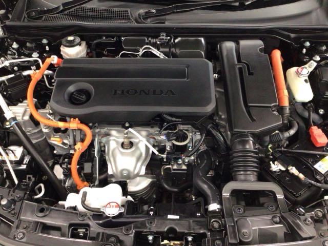 シビック ｅ：ＨＥＶ　ＬＥＤ・フルセグ・メモリナビ・バックカメラ・純正ＡＷ・ホンダＣＯＮＮＥＣＴ　盗難防止システム　クリアランスソナー　オートクルーズコントロール　地デジフルセグ　後カメラ　１オーナー車　ＵＳＢポート　禁煙（20枚目）