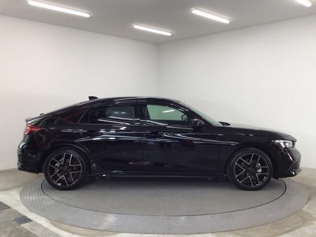 シビック ｅ：ＨＥＶ　ＬＥＤ・フルセグ・メモリナビ・バックカメラ・純正ＡＷ・ホンダＣＯＮＮＥＣＴ　盗難防止システム　クリアランスソナー　オートクルーズコントロール　地デジフルセグ　後カメラ　１オーナー車　ＵＳＢポート　禁煙（27枚目）