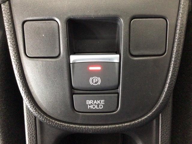 フィット ｅ：ＨＥＶＲＳ　デモカーＵＰ・ＬＥＤ・フルセグ・メモリナビ・純正ＡＷ・ホンダＣＯＮＮＥＣＴ　エアバッグ　ナビ＆ＴＶ　パワーウィンドウ　助手席エアバッグ　Ｄレコ　フルセグテレビ　ＬＥＤヘッドランプ　セキュリティアラーム（10枚目）