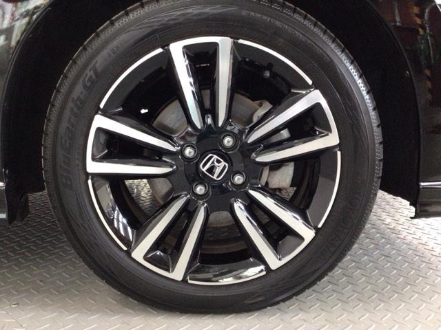 フィット ｅ：ＨＥＶＲＳ　デモカーＵＰ・ＬＥＤ・フルセグ・メモリナビ・純正ＡＷ・ホンダＣＯＮＮＥＣＴ　エアバッグ　ナビ＆ＴＶ　パワーウィンドウ　助手席エアバッグ　Ｄレコ　フルセグテレビ　ＬＥＤヘッドランプ　セキュリティアラーム（12枚目）