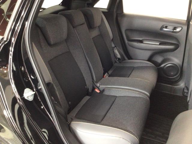 フィット ｅ：ＨＥＶＲＳ　デモカーＵＰ・ＬＥＤ・フルセグ・メモリナビ・純正ＡＷ・ホンダＣＯＮＮＥＣＴ　エアバッグ　ナビ＆ＴＶ　パワーウィンドウ　助手席エアバッグ　Ｄレコ　フルセグテレビ　ＬＥＤヘッドランプ　セキュリティアラーム（14枚目）