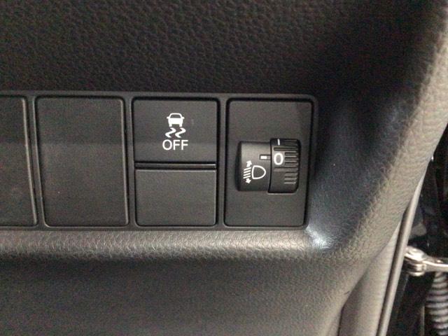 フィット ｅ：ＨＥＶＲＳ　デモカーＵＰ・ＬＥＤ・フルセグ・メモリナビ・純正ＡＷ・ホンダＣＯＮＮＥＣＴ　エアバッグ　ナビ＆ＴＶ　パワーウィンドウ　助手席エアバッグ　Ｄレコ　フルセグテレビ　ＬＥＤヘッドランプ　セキュリティアラーム（27枚目）