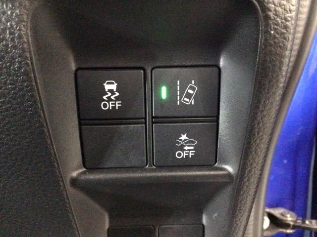 ホンダが推し進める総合先進安全装備のセンシング搭載！　衝突や斜線はみだしなどの危険が予測される時、センサーが警告。ヒューマンエラーを高度先進技術が補完してくれます。