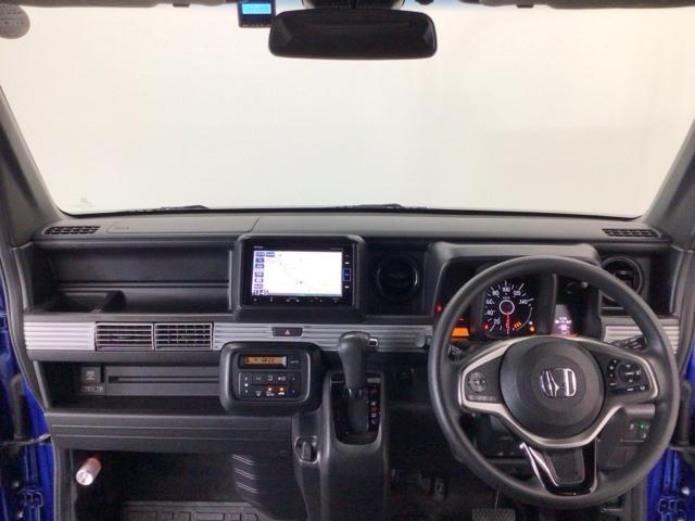 【前方視界】開放的な前方視界！運転がしやすく疲れにくいです♪窓が大きく、見通しがとっても良いおクルマですよ♪