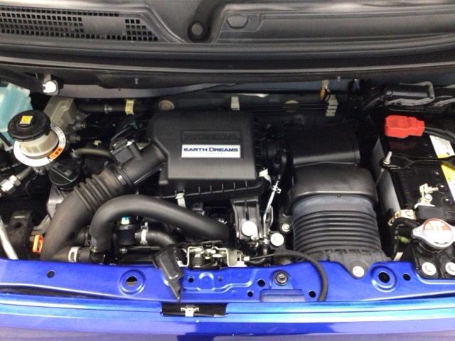 【ピカピカクリーニング】ボディ廻りはもちろん室内・シート・エンジンルーム・トランクルームなど隅々まで専門スタッフが徹底的にクリーニングし磨き上げました☆綺麗なお車で快適なドライブをお楽しみ下さい