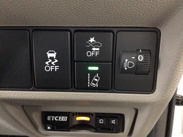 ホンダが推し進める総合先進安全装備のセンシング搭載！　衝突や斜線はみだしなどの危険が予測される時、センサーが警告。ヒューマンエラーを高度先進技術が補完してくれます。