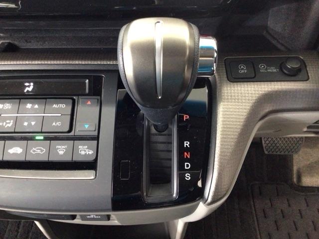 車を初めて購入されるお客様や、車にあまり詳しくないお客様にもわかりやすく丁寧に説明させて頂きます♪