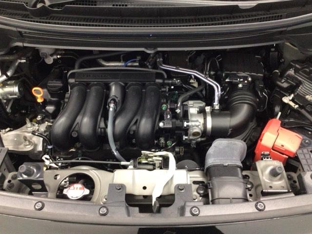 【ピカピカクリーニング】ボディ廻りはもちろん室内・シート・エンジンルーム・トランクルームなど隅々まで専門スタッフが徹底的にクリーニングし磨き上げました☆綺麗なお車で快適なドライブをお楽しみ下さい