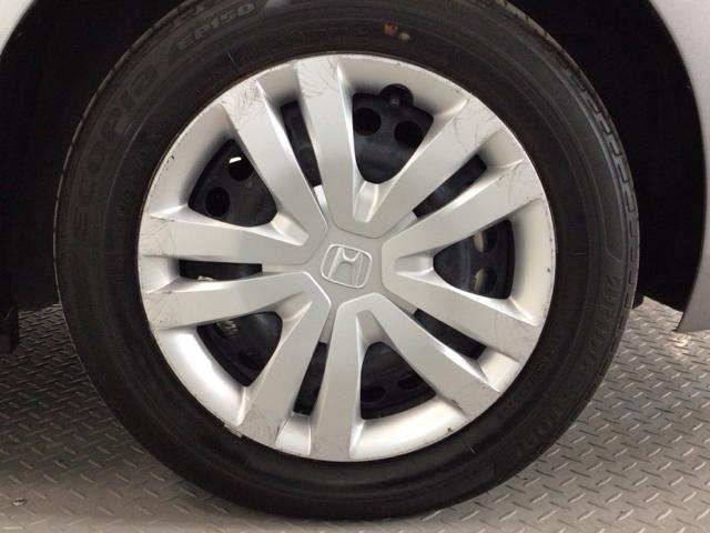 フィット e:HEVホーム LED・フルセグ・メモリナビ・バックカメラ・ホンダCONNECT・ETC 前後誤発進抑制機能 クリソナ 助手席エアバッグ 運転席エアバッグ アイドリングストップ LEDライト USB接続 ABS(12枚目)