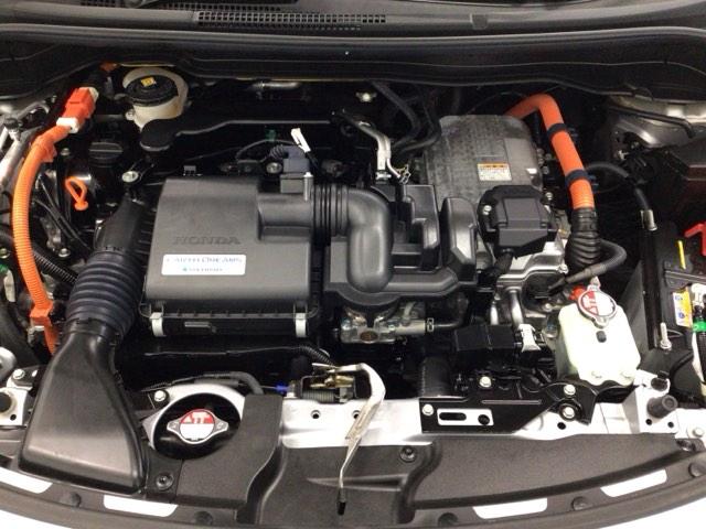 フィット e:HEVホーム LED・フルセグ・メモリナビ・バックカメラ・ホンダCONNECT・ETC 前後誤発進抑制機能 クリソナ 助手席エアバッグ 運転席エアバッグ アイドリングストップ LEDライト USB接続 ABS(20枚目)