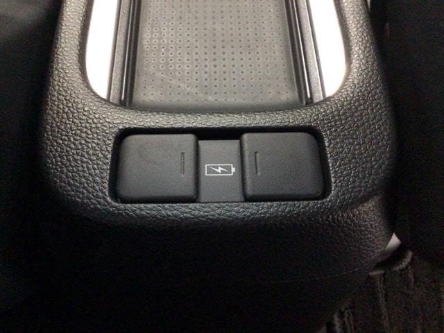 フィット e:HEVホーム LED・フルセグ・メモリナビ・バックカメラ・ホンダCONNECT・ETC 前後誤発進抑制機能 クリソナ 助手席エアバッグ 運転席エアバッグ アイドリングストップ LEDライト USB接続 ABS(25枚目)