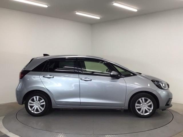 フィット e:HEVホーム LED・フルセグ・メモリナビ・バックカメラ・ホンダCONNECT・ETC 前後誤発進抑制機能 クリソナ 助手席エアバッグ 運転席エアバッグ アイドリングストップ LEDライト USB接続 ABS(28枚目)