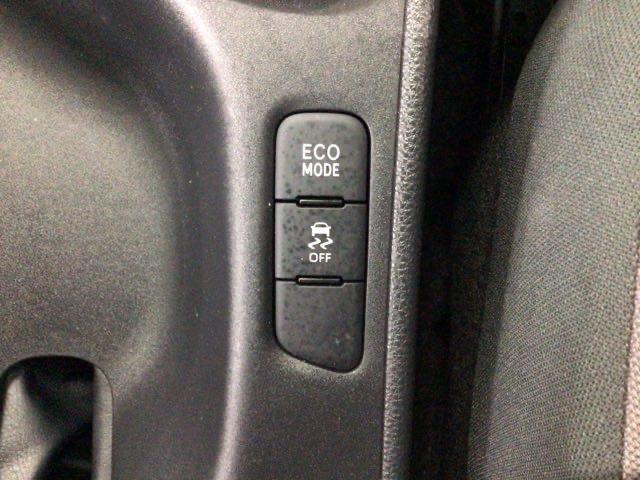 ヤリス G LED・ディスプレイオーディオ・スマートキー・バックカメラ・USB・ETC バックモニタ- 誤発進抑制機能 USB接続 地デジフルセグTV 禁煙車 オートライト 1オーナー車 盗難防止装置 キーレス(6枚目)